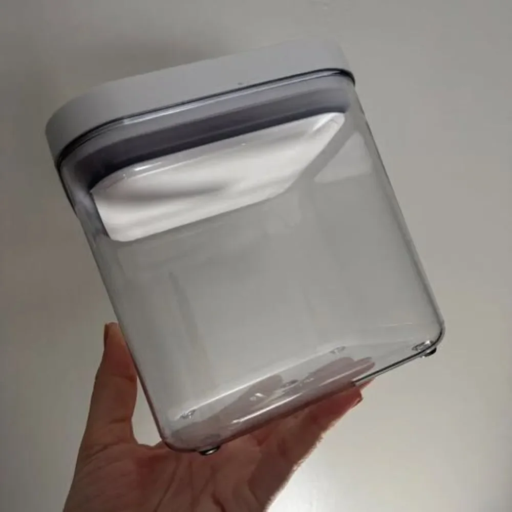 Two Original OXO POP 2.6qt/2.4L & 1.7qt/1.5L Rounded Square Tupperware